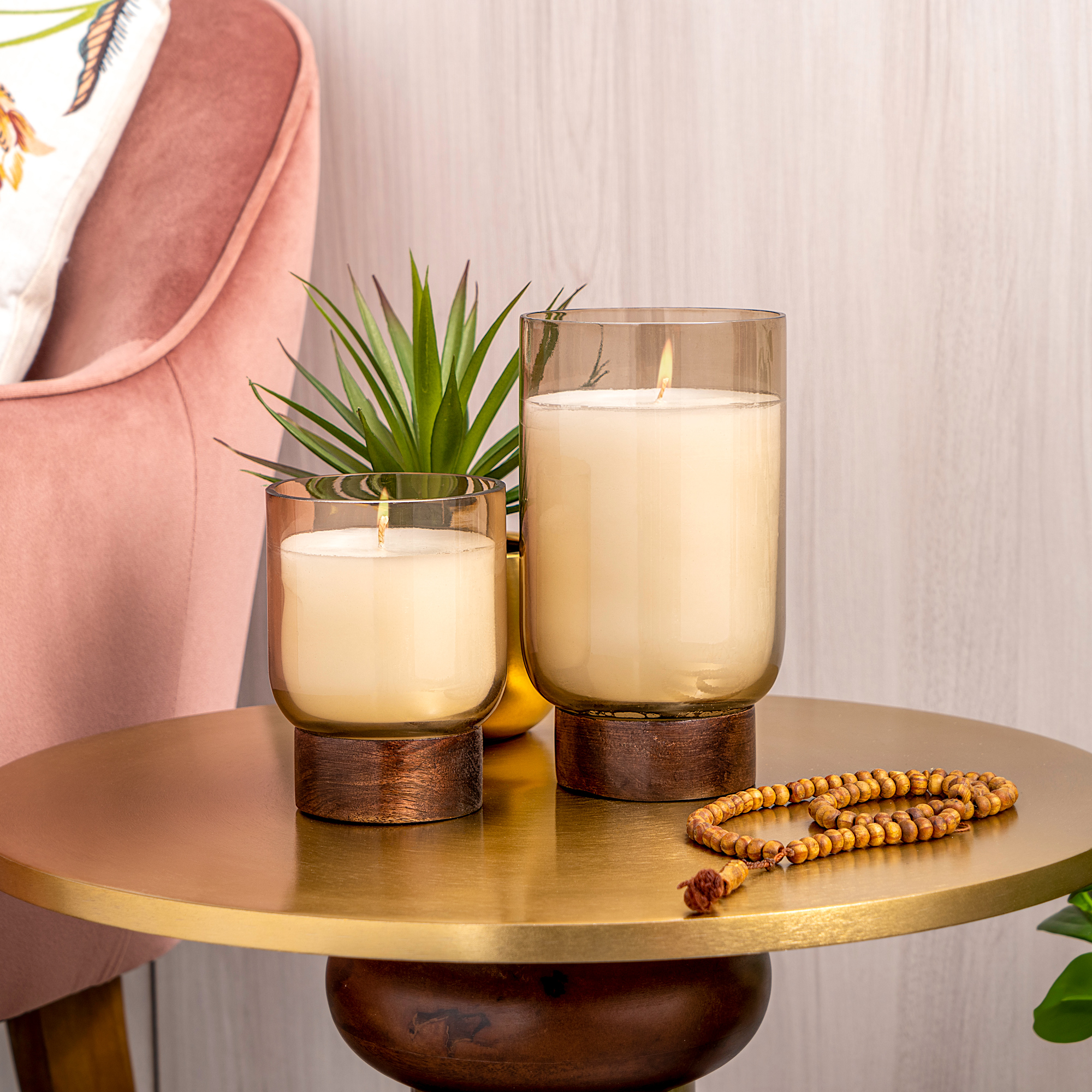 

Glass Jar Candle With Fragrance Oud Gold Fragrance 10.16*18.4 cm