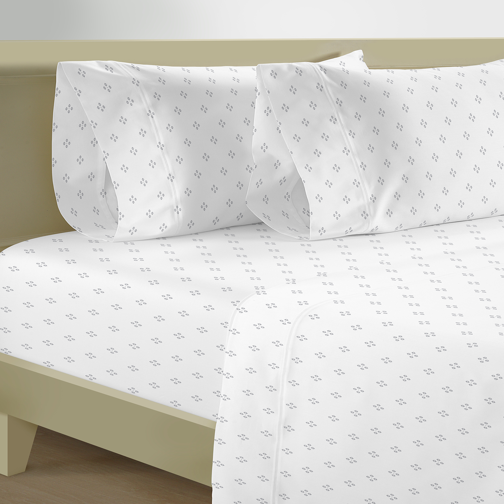 

Boutique Blanche 300TC cotton fitted sheet 160*200 diamond