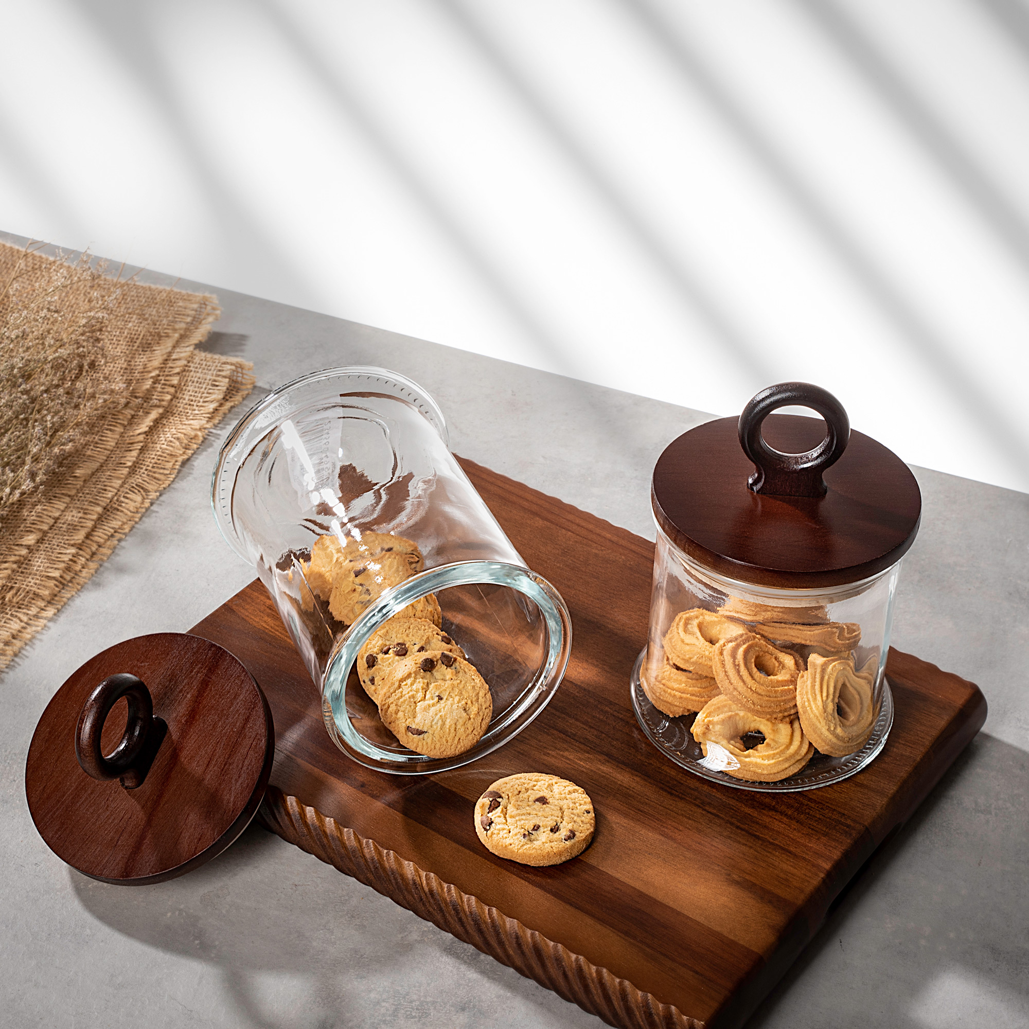 

Alberto Glass Canister With Wooden Ring Lid V:1900Ml