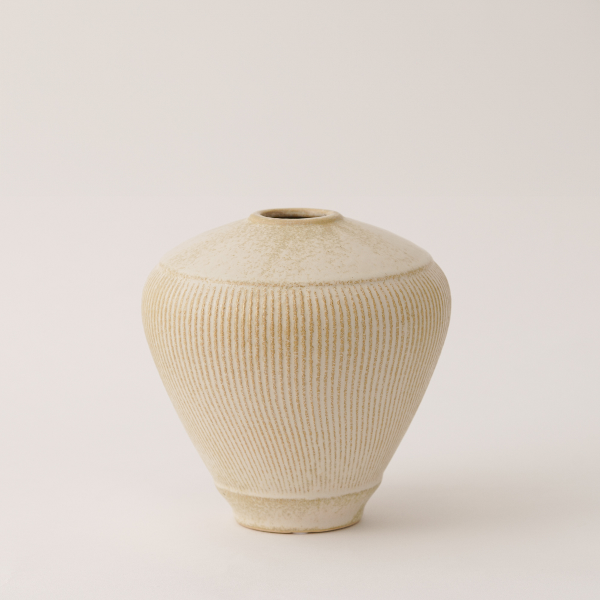 

Ceramic vase 18 * 18 * 18.5 cm
