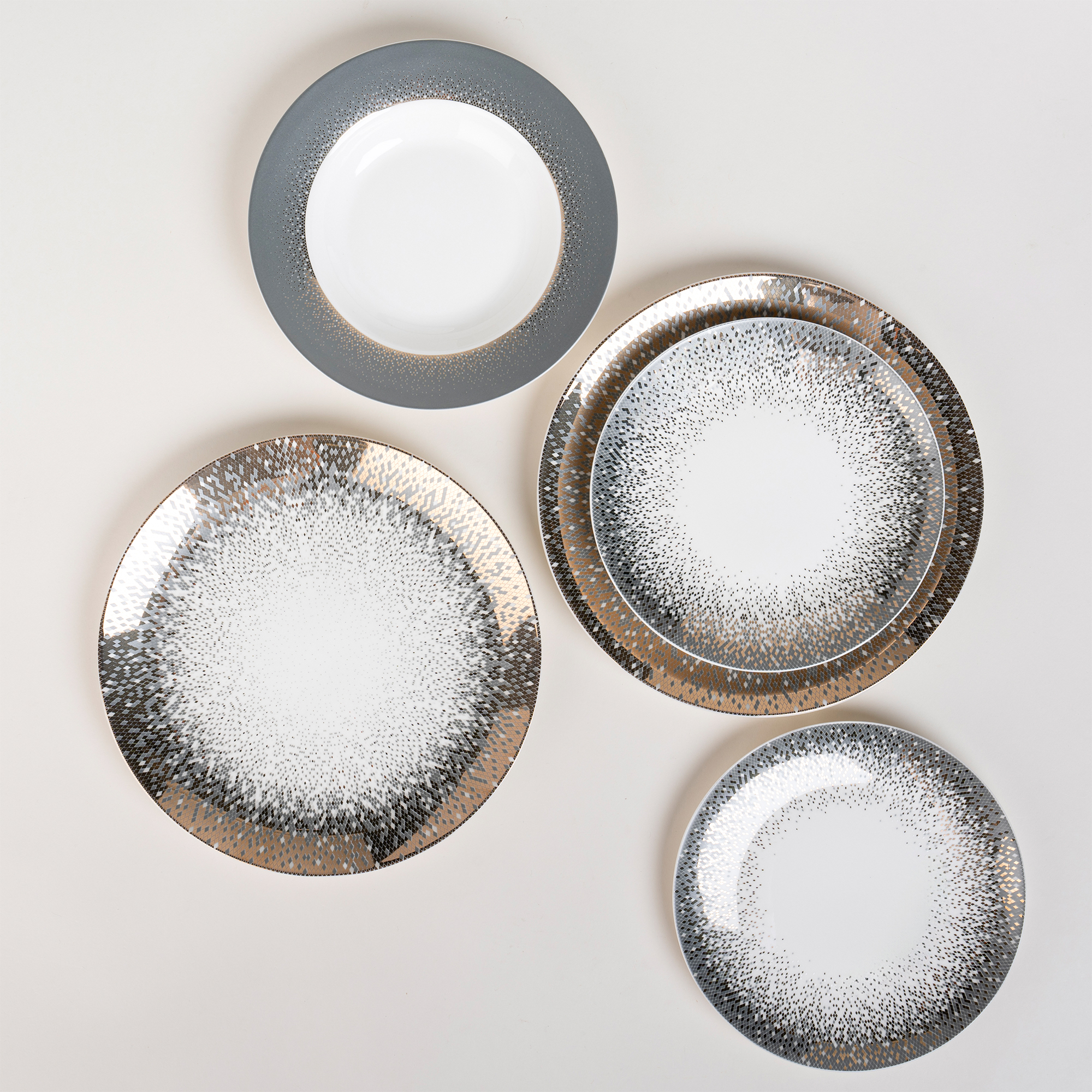 

La Mesa white bone porcelain 18 pc dinner set