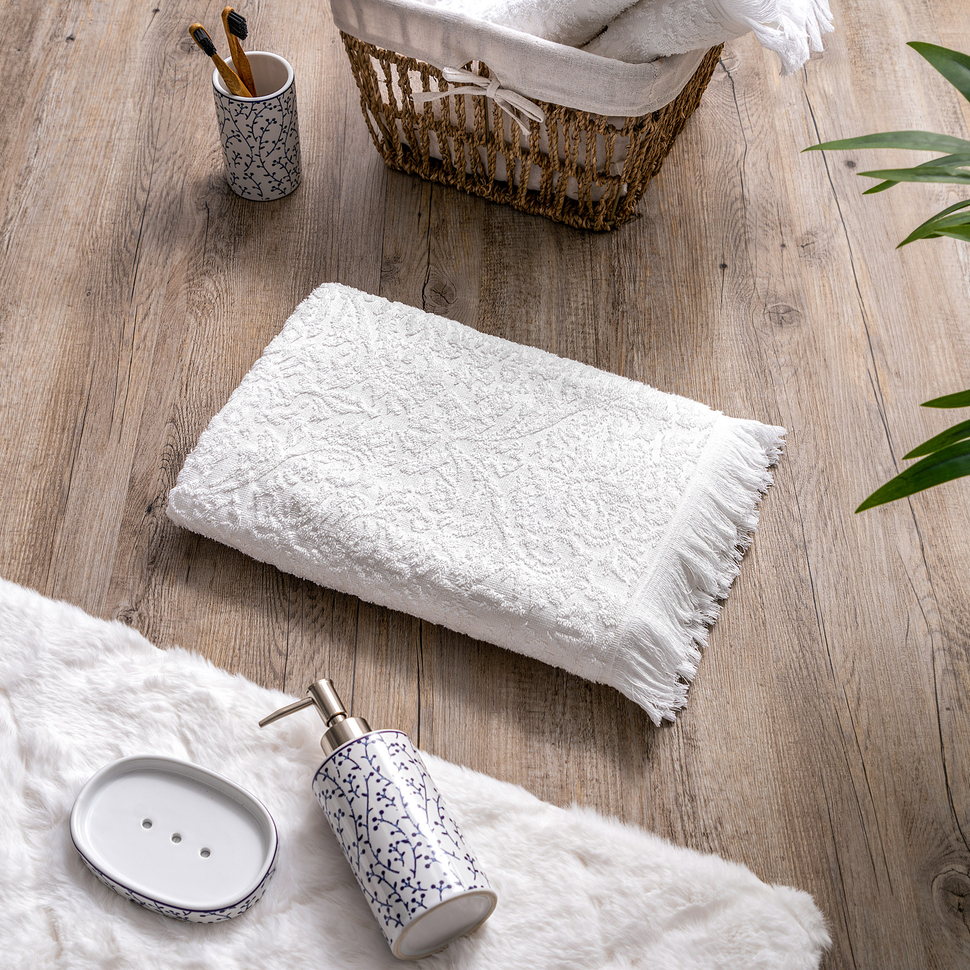 

Luxury Jacquard Bath Towel White 100% Cotton 70*140 cm