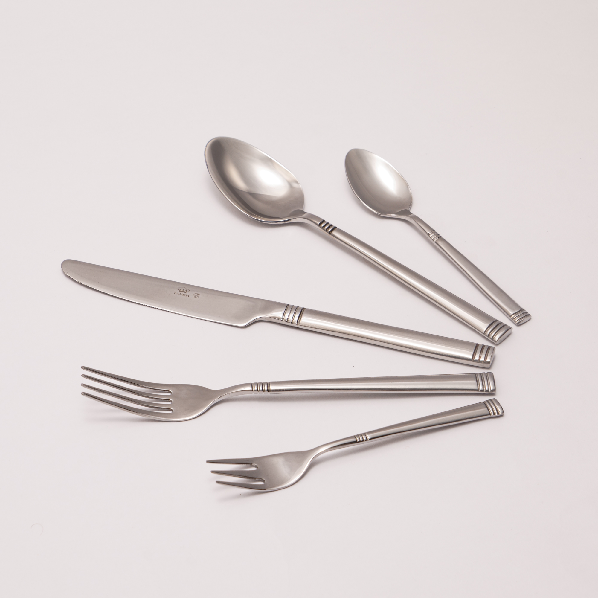 

La Mesa silver stainless steel cutlery set 20 pc
