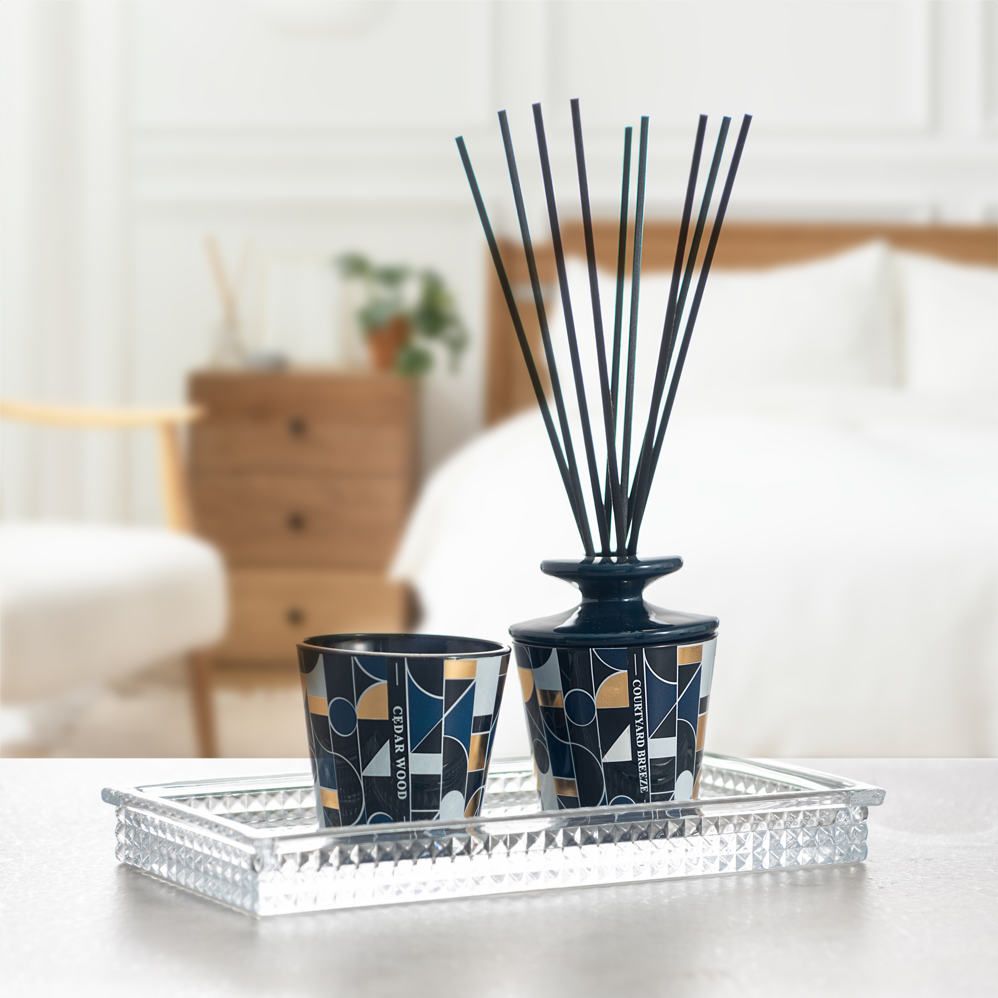 

Diffuser 200 ml with 160 g scented jar candle gift set