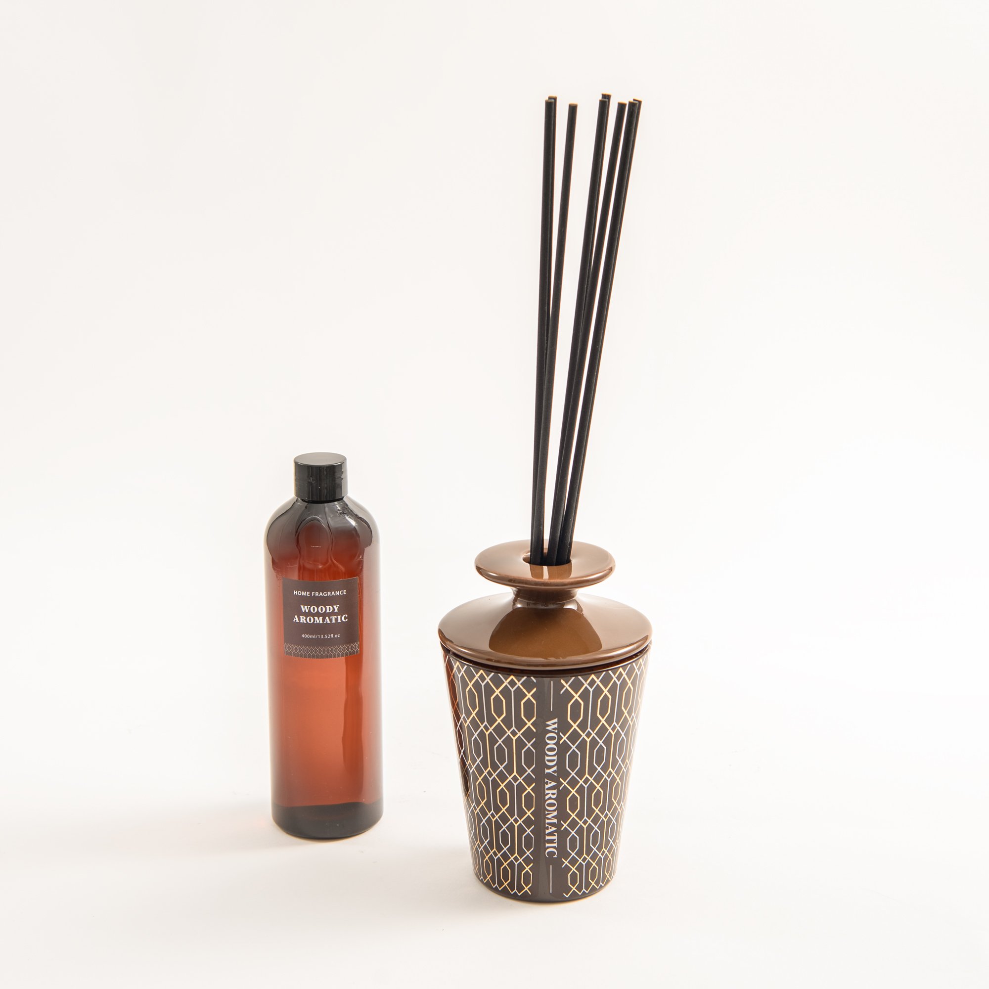 

Woody aromatic diffuser with fiber sticks 400 ml