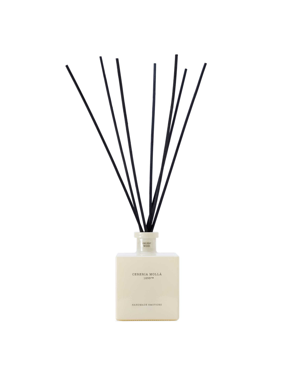 

Velvet wood reed diffuser 500 mL