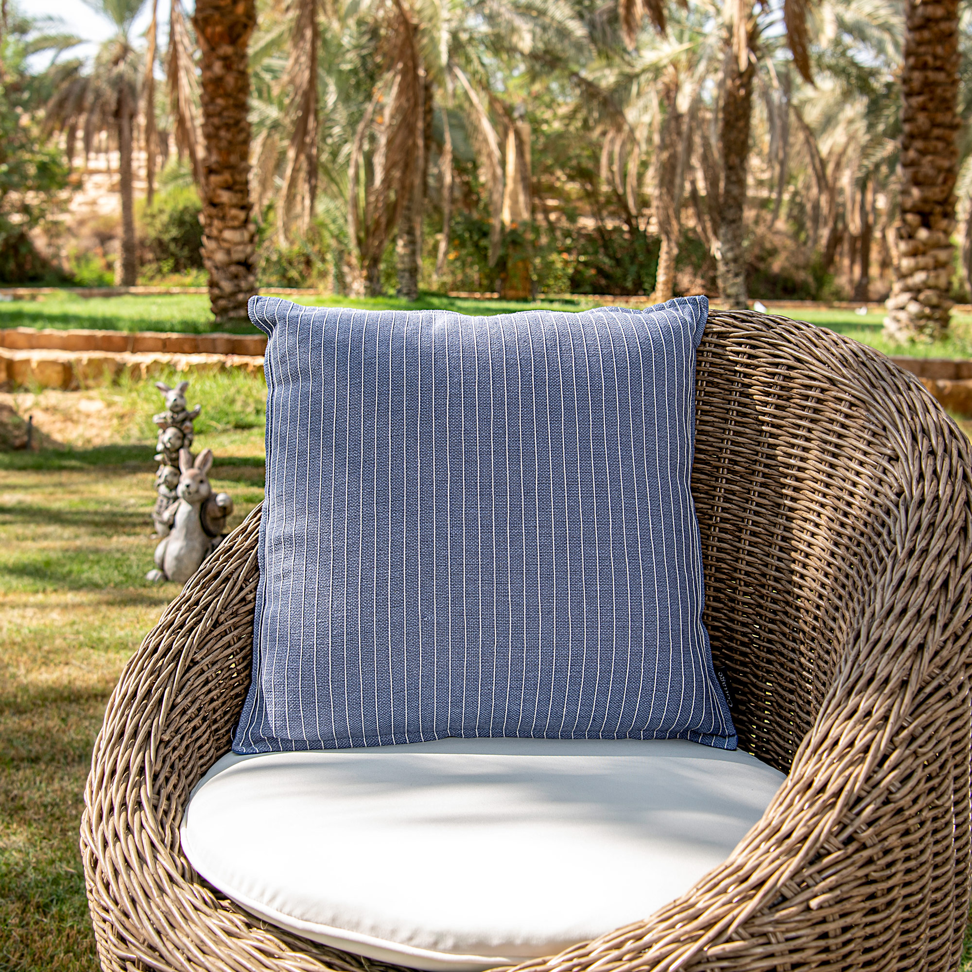 

CUSHION