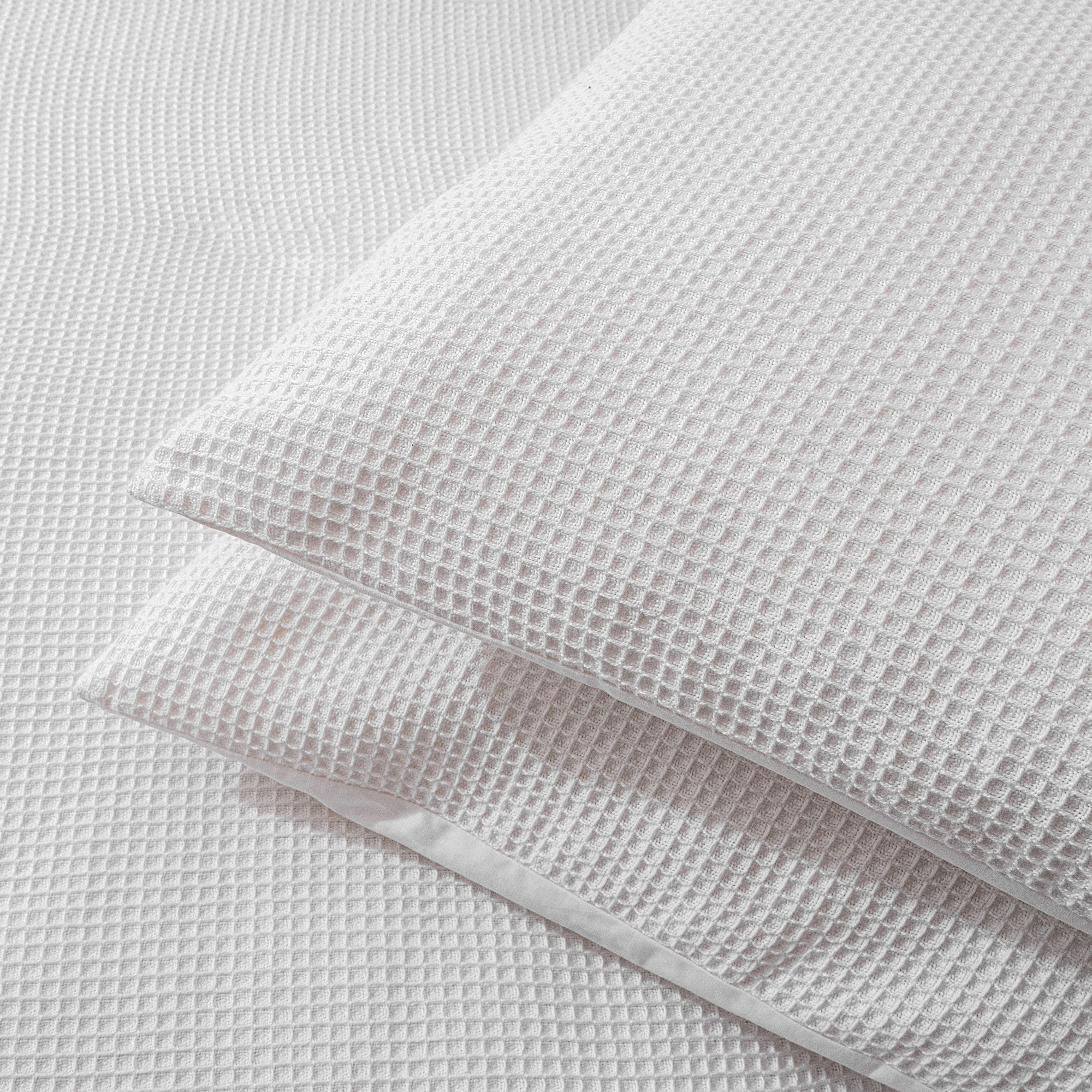 

3 Pcs Cotton King Comforter Set, 260*240 Cm, White, Boutique Blanche