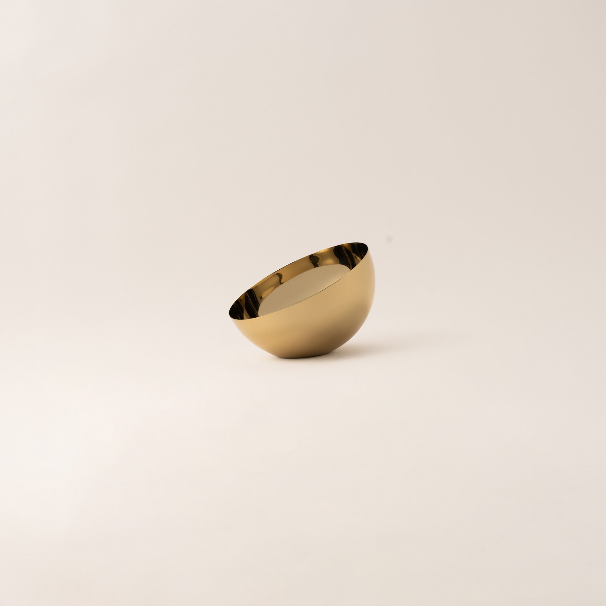 

Oulfa gold steel nuts bowl