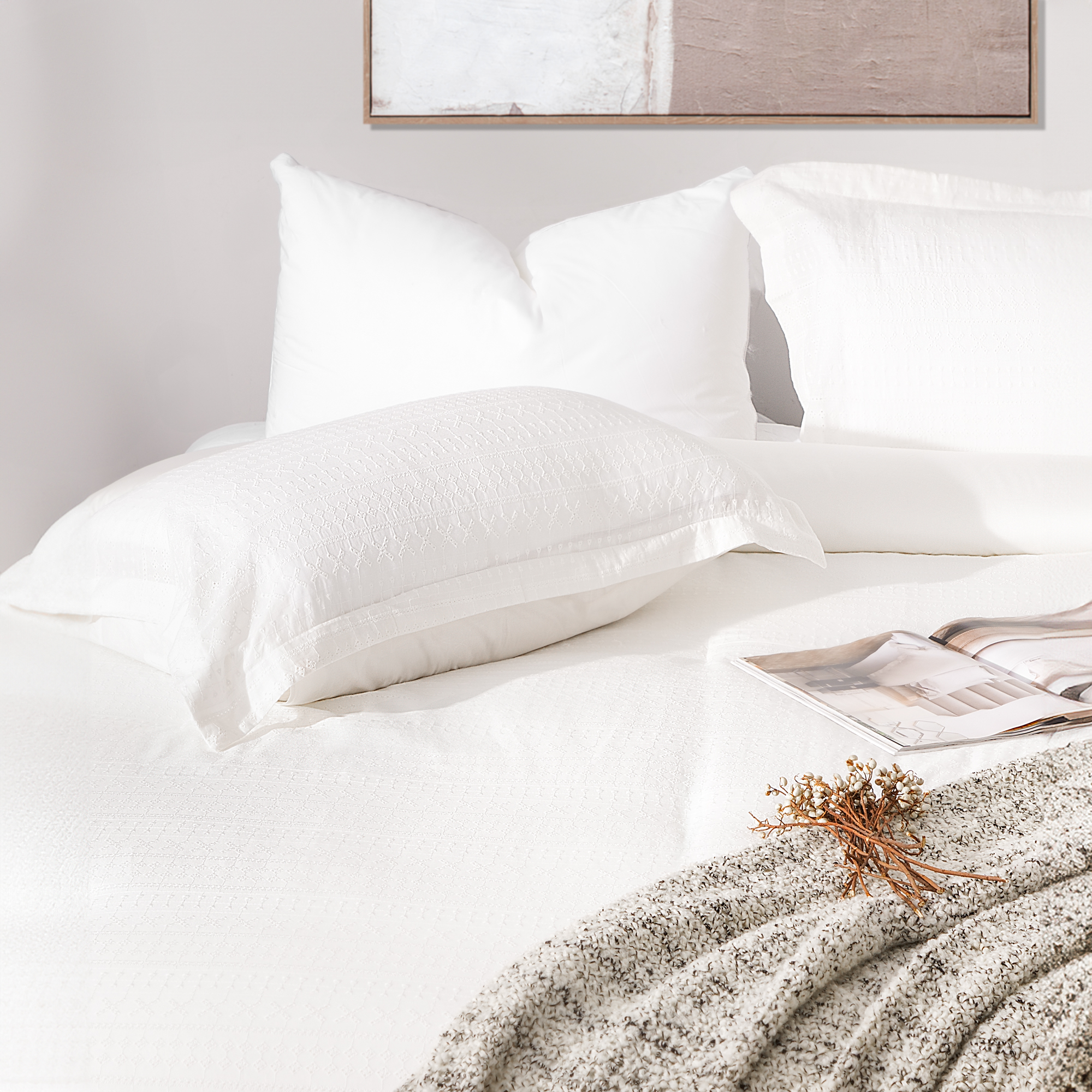 

Boutique blanche embroidered 3pc comforter king white 220*240 cm