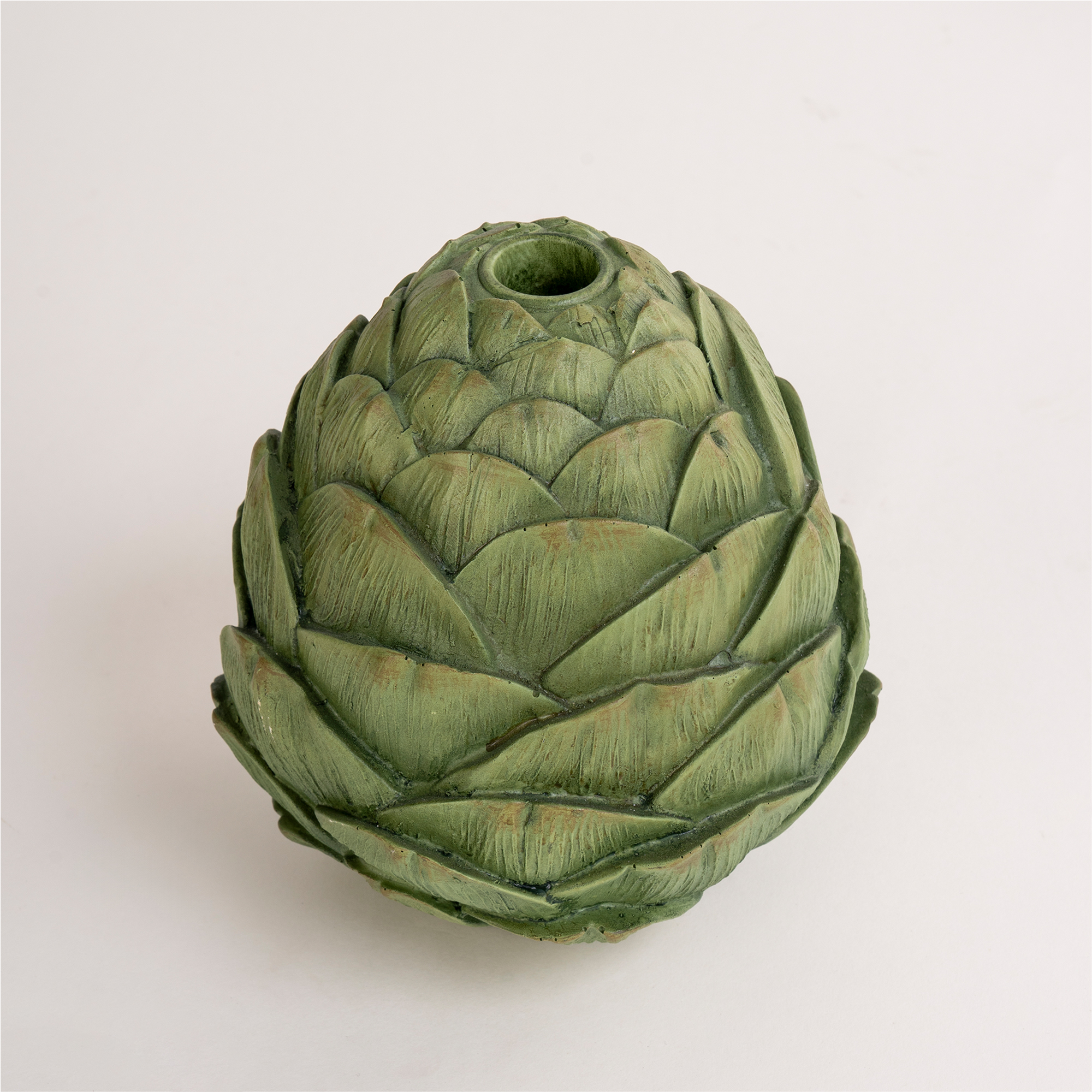 

Green resin candleholder 15.5*15.5*16.3 cm
