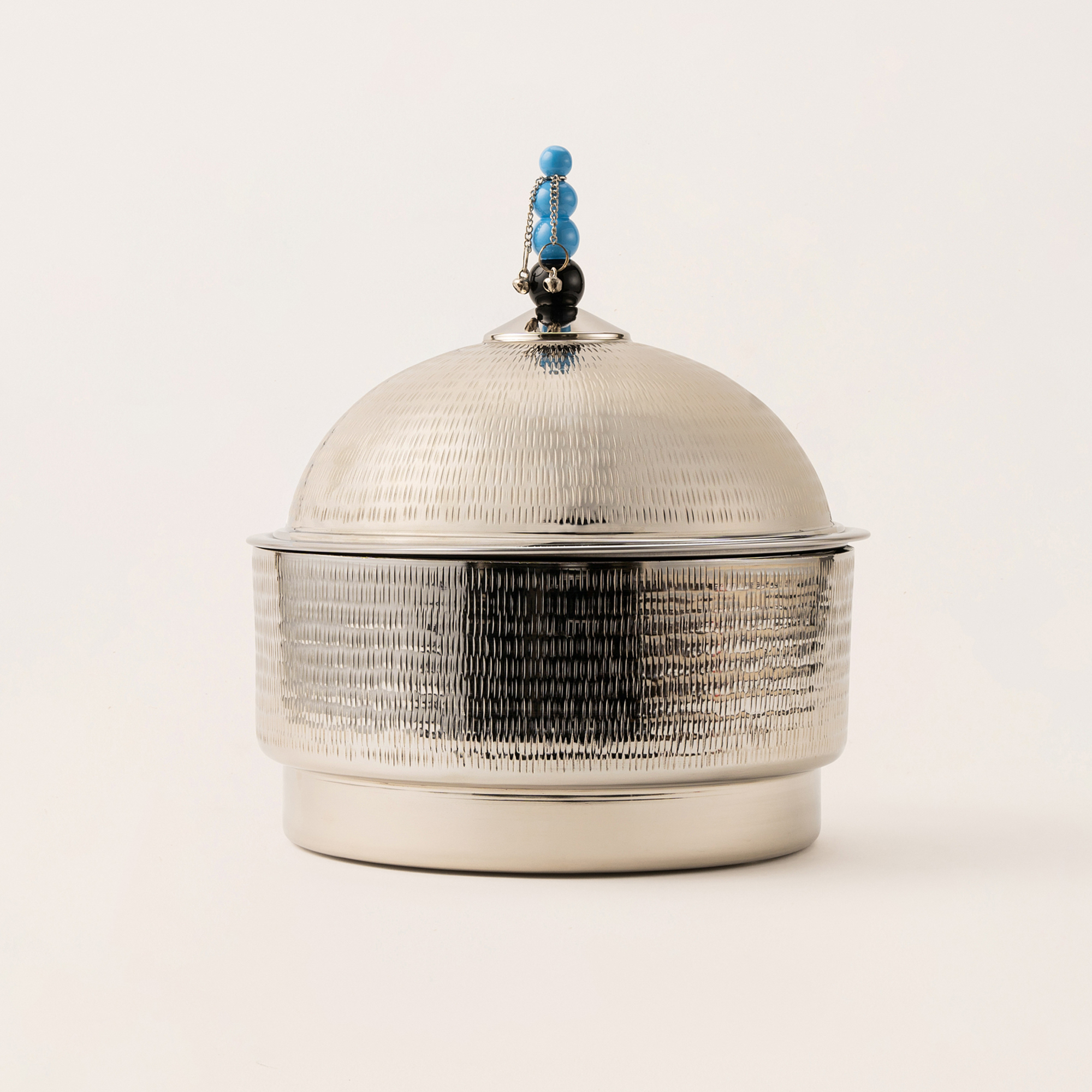 

La Mesa silver metal food server with stand 11*11*27 Cm